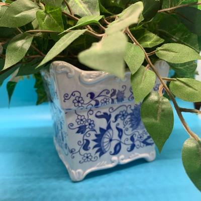 Plant pot - square footed blue/white