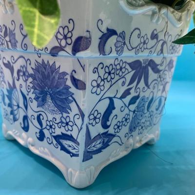 Plant pot - square footed blue/white