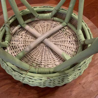 Wicker stool w/attached top