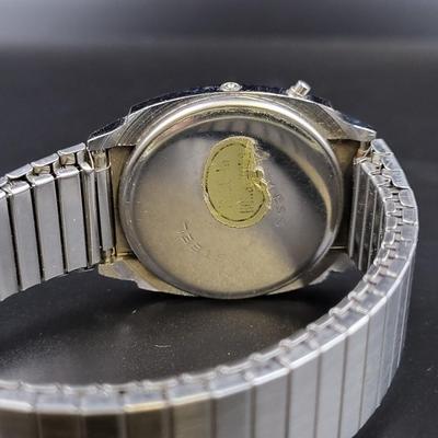 VINTAGE DIGITAL KU WATCH - NEEDS BATTERY