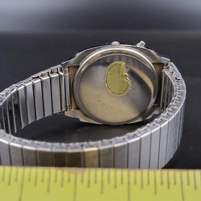 VINTAGE DIGITAL KU WATCH - NEEDS BATTERY