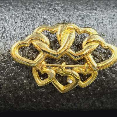 BEAUTIFUL HEART W/ CHARMS GOLD TONED BROOCH