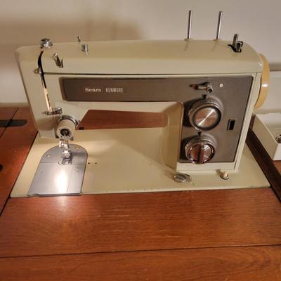 Sears Kenmore Heavy Duty Sewing Machine Model #158 and Cabinet (BR2-DW)