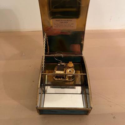 Enesco Music Boxes & Wooden Music/Jewelry Box (MB-MG)
