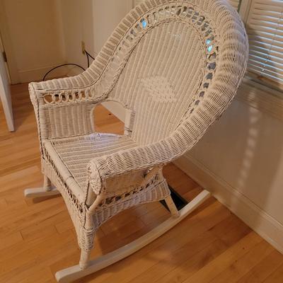 Wicker Rocking Chair and Side Table (BR2-DW)