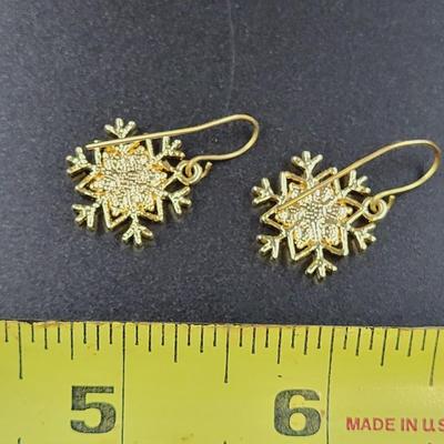 BEAUTIFUL TONED SNOWFLAKE METAL EARRINGS