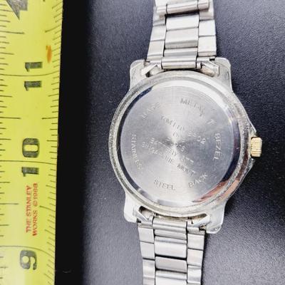 DESIGNER WATCH BUNDLE - NEEDS BATTERIES