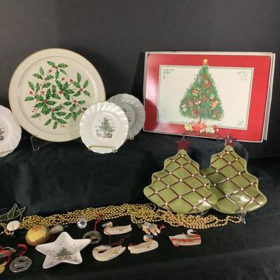 Lot. 6414. Assortment of Spode and Lennox Christmas essentials
