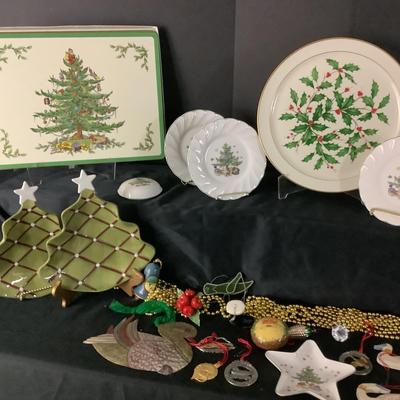 Lot. 6414. Assortment of Spode and Lennox Christmas essentials