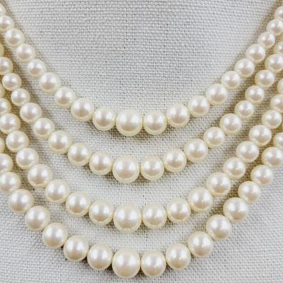 FANTASTIC FAUX PEARL STATEMENT NECKLACE