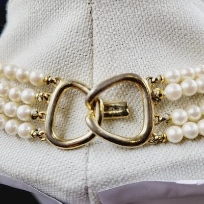 FANTASTIC FAUX PEARL STATEMENT NECKLACE