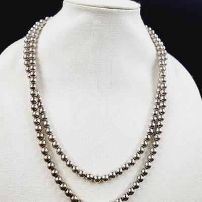 BEAUTIFUL CHAIN UNDERLAY SILVER METAL BEADED NECKLACE