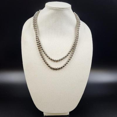 BEAUTIFUL CHAIN UNDERLAY SILVER METAL BEADED NECKLACE