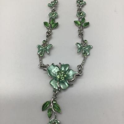 Green Floral Butterfly Fashion Necklace