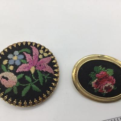 Vintage Petit Point Embroidered Pin Brooch’s Gold Tone Bezel