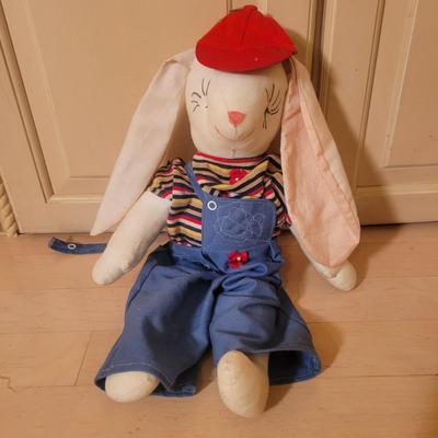 Bearly People, Raggedy Anne and other Stuffed Animals (BR1-DW)