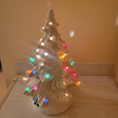 White Ceramic Christmas Tree ((BR1-DW)