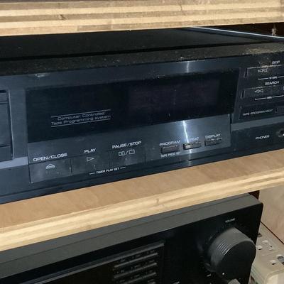 Yamaha CDX-410U CD player