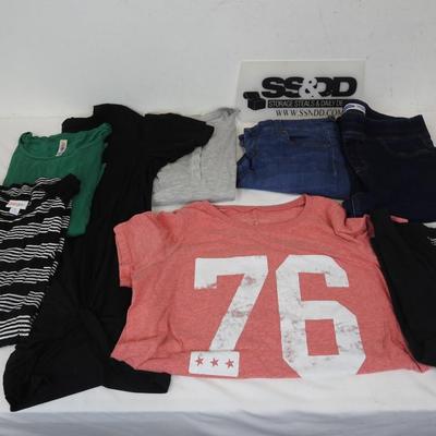 8 pc Women's Clothing size XL & XXL: 2 jeans, 4 SS Shirts, 2 LS shirts