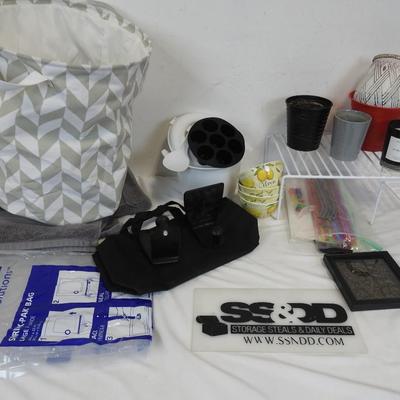 20+ Lot of Home Goods: Kitchen, Bath, Egg Cooker, Reusable Straws, Lemon Bowls