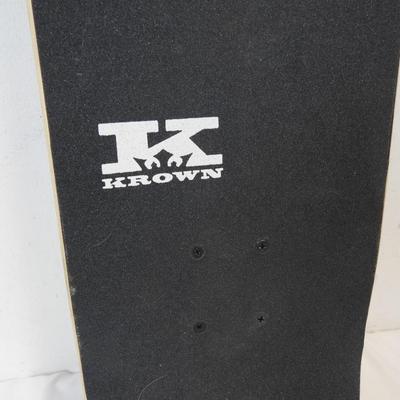 Krown 32" Skateboard. Gray Top, B&W Checkered Underneath