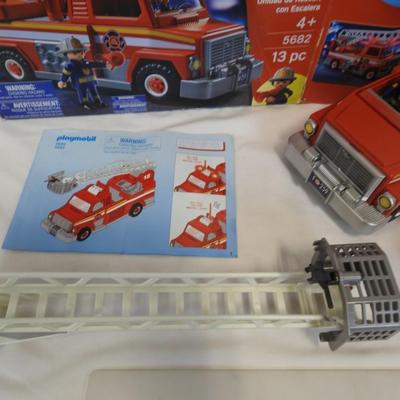 PLAYMOBIL Rescue Ladder Unit Fire Vehicle Playset, Missing Roof and Hats