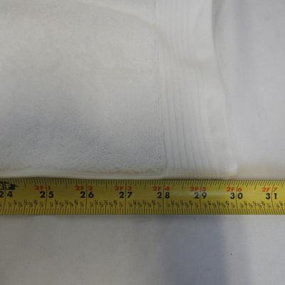 3 White Hand Towels by Filid-oro 15"x30" New Condition