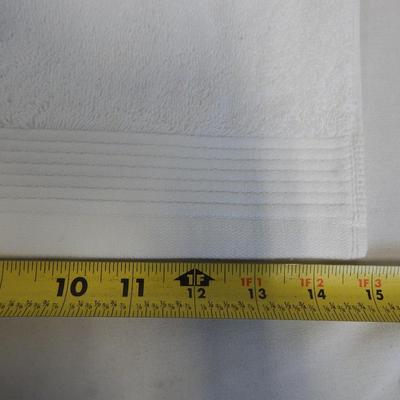 3 White Hand Towels by Filid-oro 15"x30" New Condition
