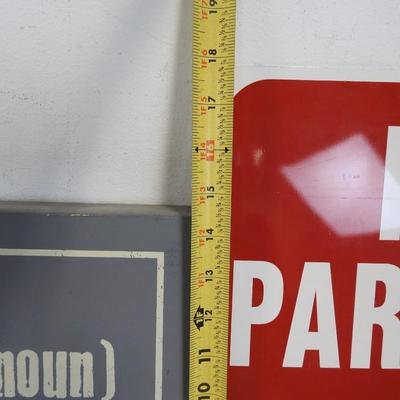 2 pc Wall Decor: Wooden "Bacon" (14x16) & Metal "No Parking" (12x18)