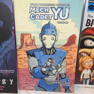 3 Graphic Novel Books: UFOlogy, Mech Cadet Yu, & The Big Meeting
