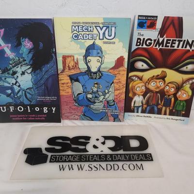 3 Graphic Novel Books: UFOlogy, Mech Cadet Yu, & The Big Meeting