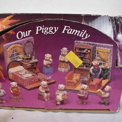 Farm Animal DÃ©cor: Piggy Family Figurines, Green Flower Ceramic, Chicken Vase