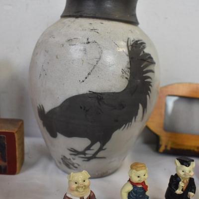 Farm Animal DÃ©cor: Piggy Family Figurines, Green Flower Ceramic, Chicken Vase