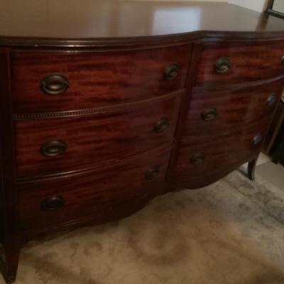 Federal style early 50â€™s dresser