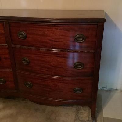 Federal style early 50â€™s dresser