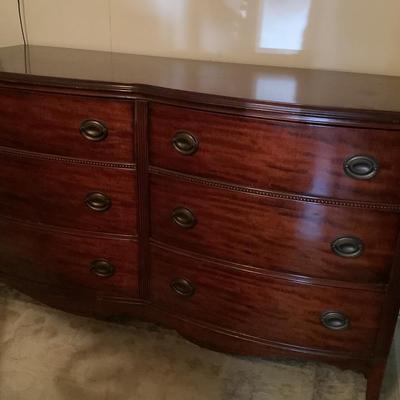 Federal style early 50â€™s dresser