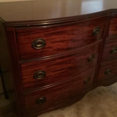 Federal style early 50â€™s dresser