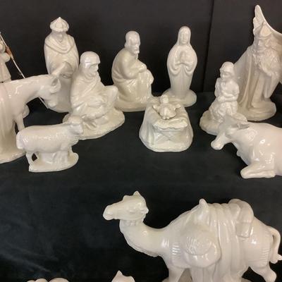 Lot. 6417. Vintage Holland Mold Nativity Set