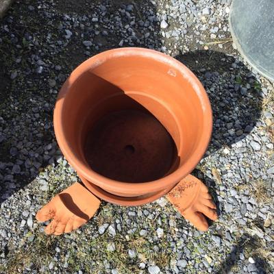 Lot.6432. Planter Pot with 3 feet