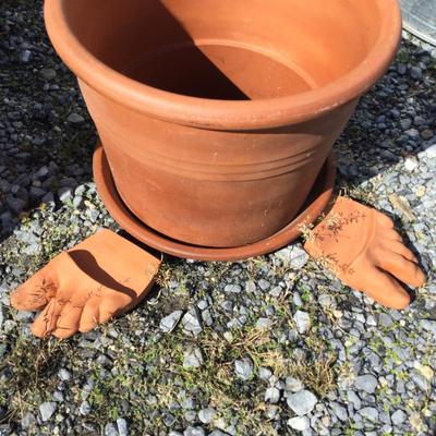 Lot.6432. Planter Pot with 3 feet