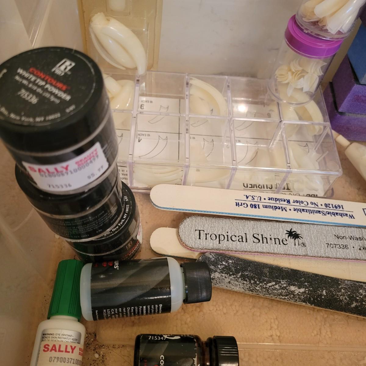 Nail Genie Manicure Machine and Manicure Accessories (DBRDW