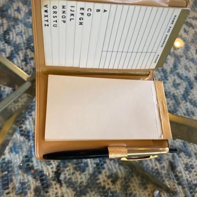 Sweet vintage 50s/60s purse notepad/address book Gold w little pen
