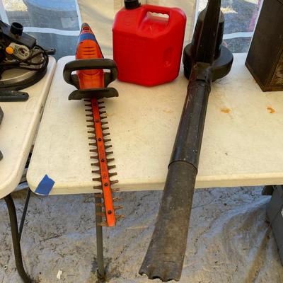 LOT 6449 LOT of Power Lawn/Garden Tools