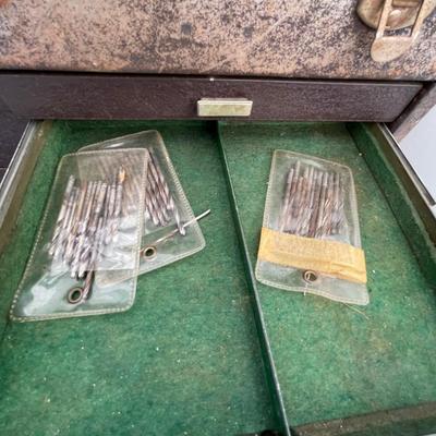 LOT 6450 Vintage â€œKennedy Kitsâ€ Tool Box