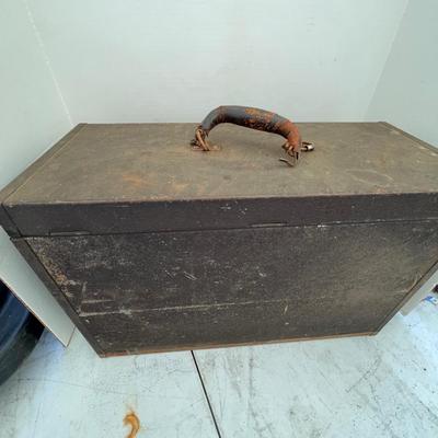 LOT 6450 Vintage â€œKennedy Kitsâ€ Tool Box