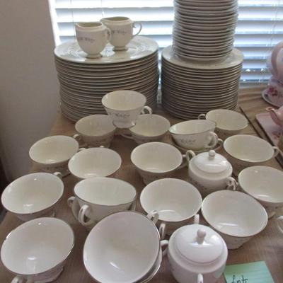Flintridge Dinnerware