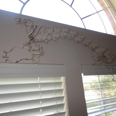 Metal White Leaf Wall Decor