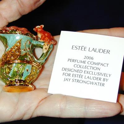Estee Lauder By Jay Strongwater Pleasures Magical Pitcher Solid Perfume Compact Lot 20