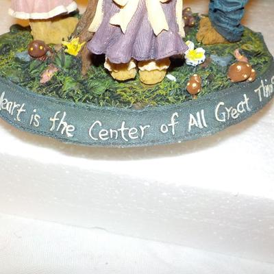 Boyd's Figurine Art work.
