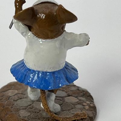Wee Forest Folk Majorette MP-6